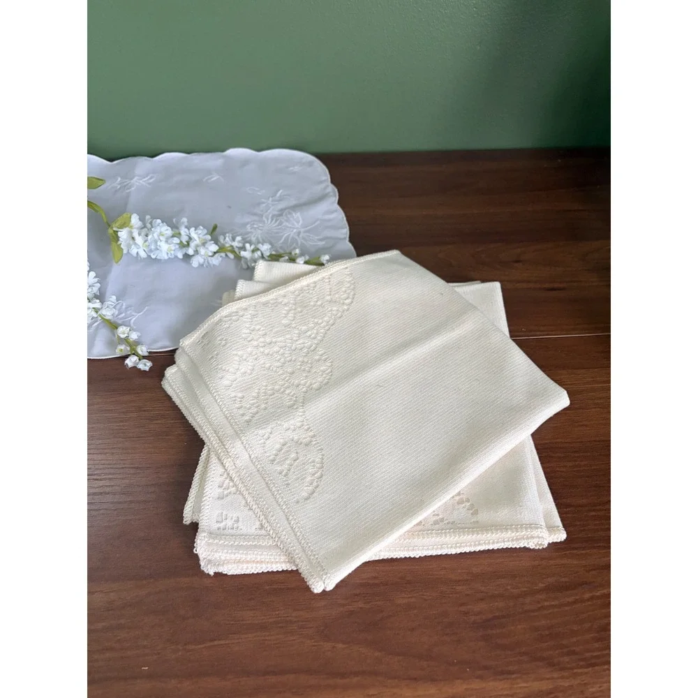 Vintage Crochet Lace Corner Napkins, Set of 4, Grandmillennial Linens